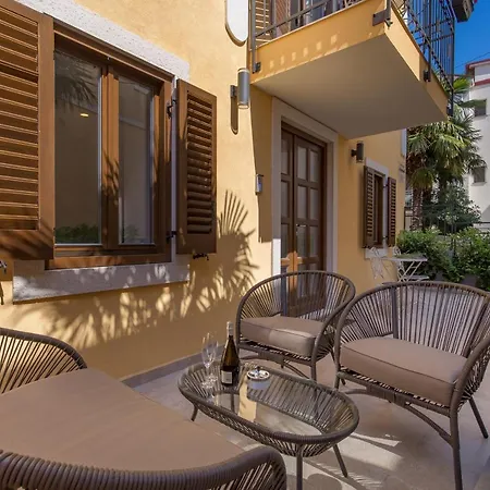 Apartmani Dogas Crikvenica Exterior foto